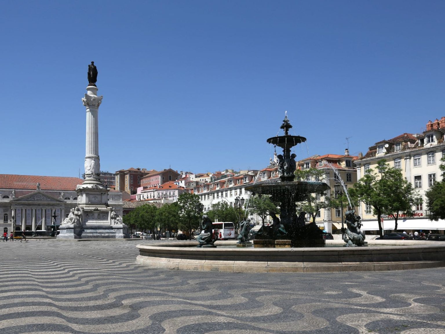 piazza al centro del tuo fare